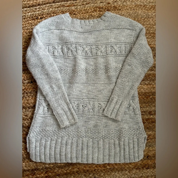 American Eagle Small Grey Chunky Knit Sweater - Picture 2 of 4